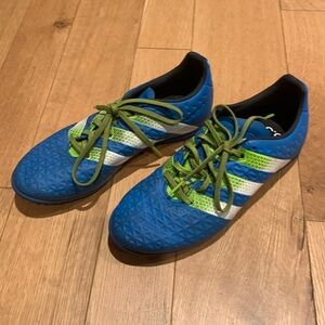Adidas turf shoes
